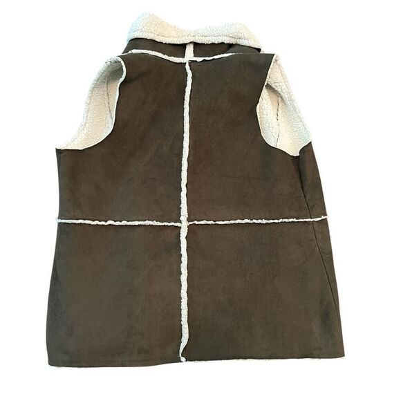 CASLON Olive Green Faux Shearling Vest Size Large - Picture 2 of 7